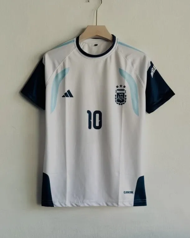 Messi Argentina 2026 Training Kit (S)